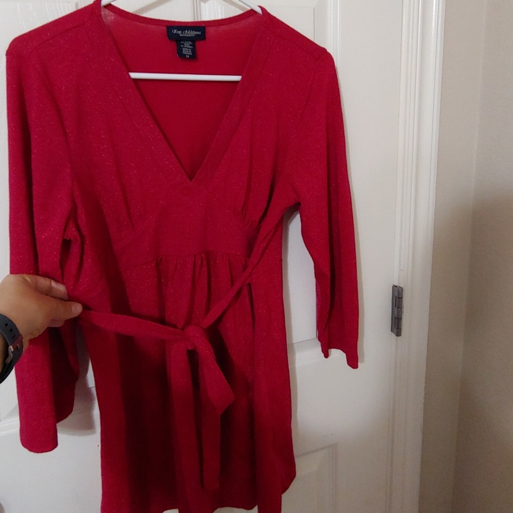 Dressy maternity shirt